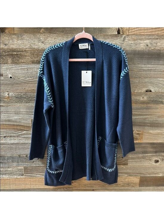 27 Miles Malibu Sweaters - NWT 27 Miles Malibu Luana Navy Front Pocket Cardigan Size XS.
